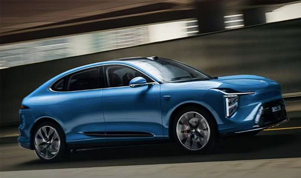 兴兴：用遥控追求极致速度；蔡浩宇AI游戏上架2719元｜极客早知道z6尊龙网站Sam Altman：AI存在泡沫；宇树机器人夺金王(图4)